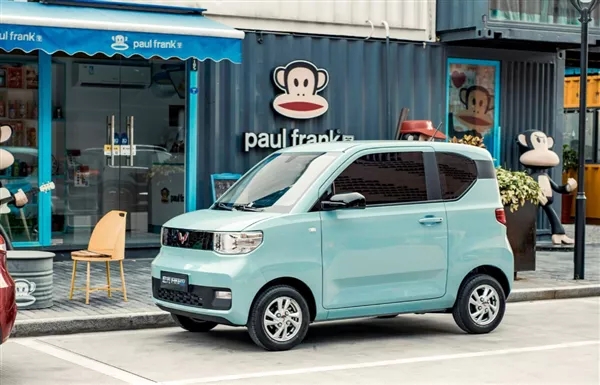 五菱宏光mini上高速回老家,五菱宏光mini最新款介绍