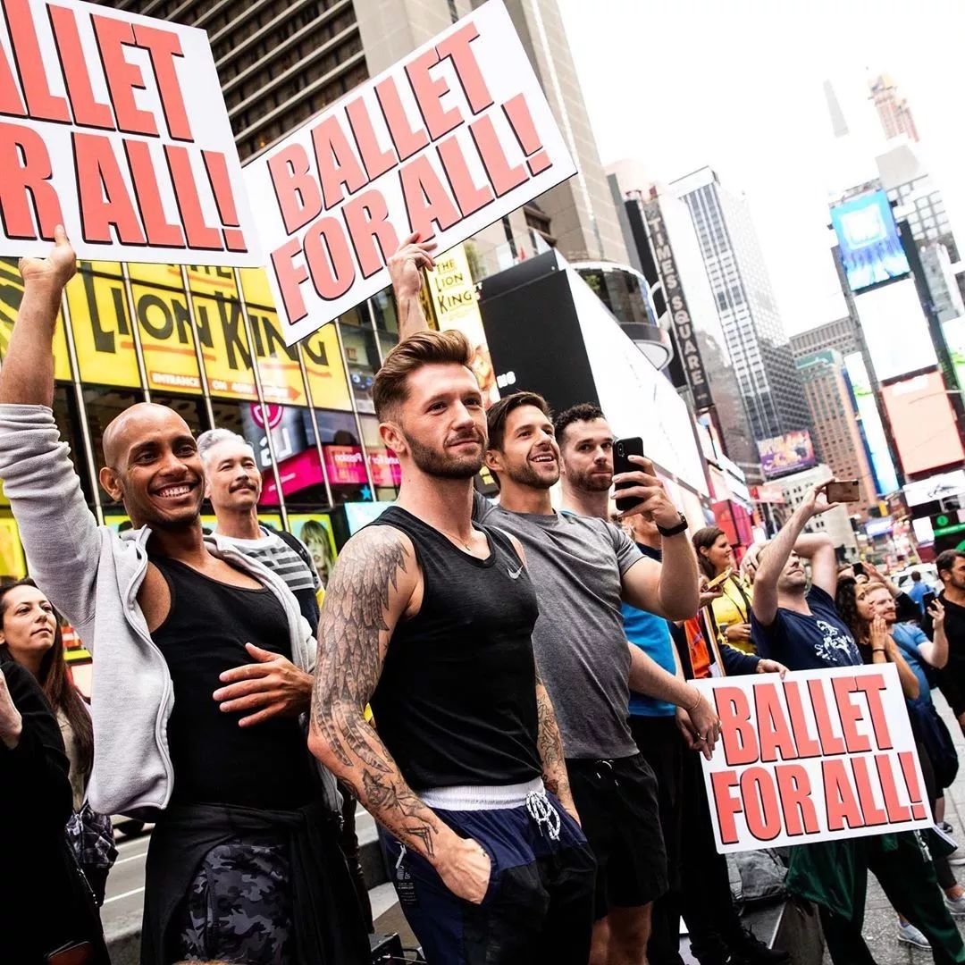 芭蕾舞乔治王子,英国小王子乔治跳芭蕾