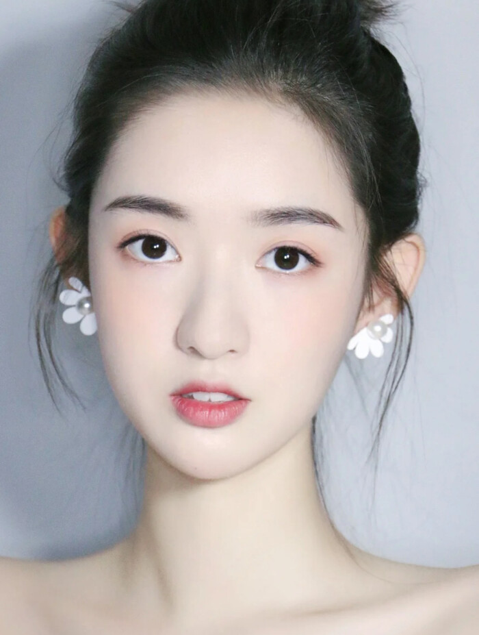 关晓彤吴宣仪赵露思,赵露思关晓彤吴宣仪