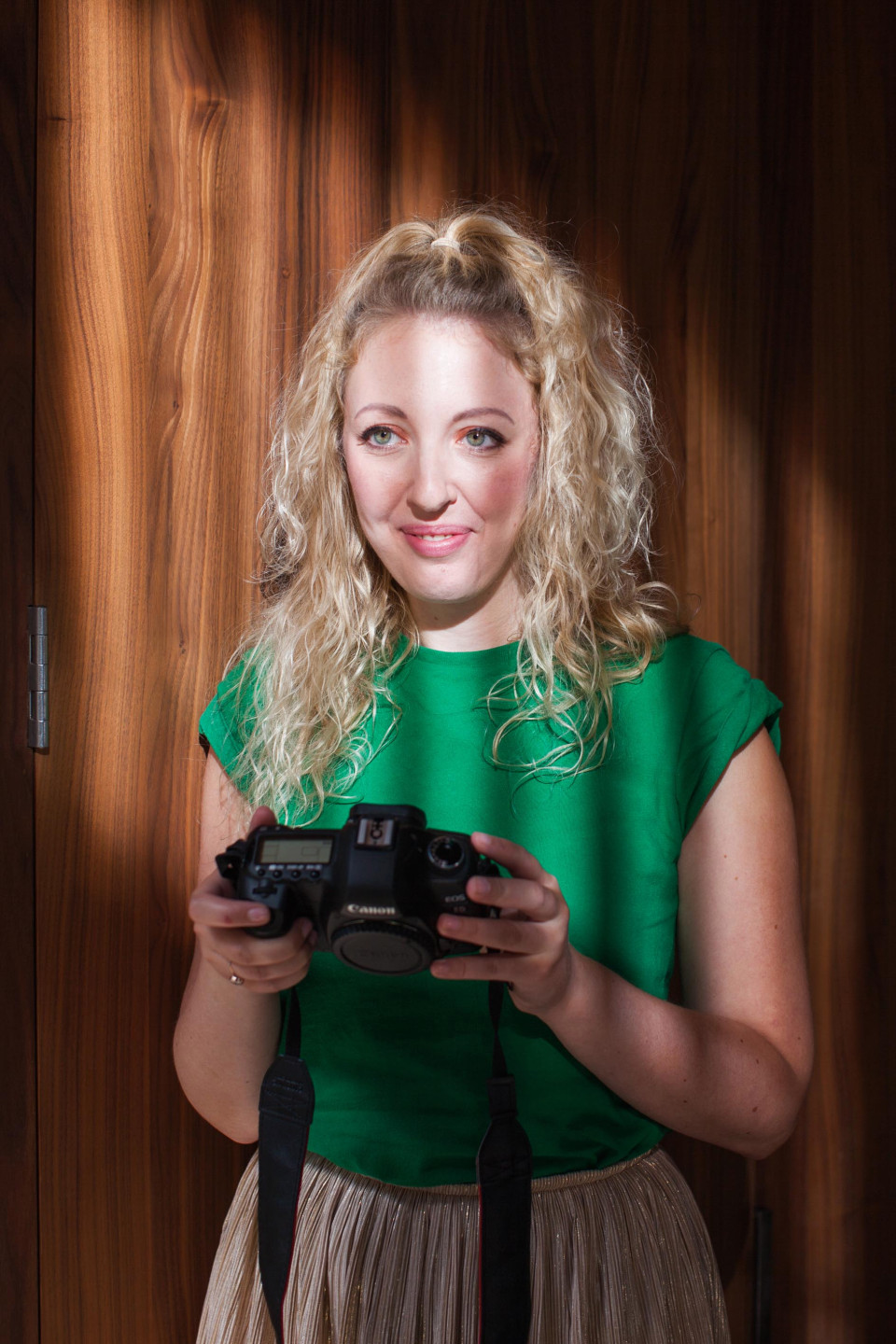 劳拉摄影师,摄影师劳拉佩鲁奇