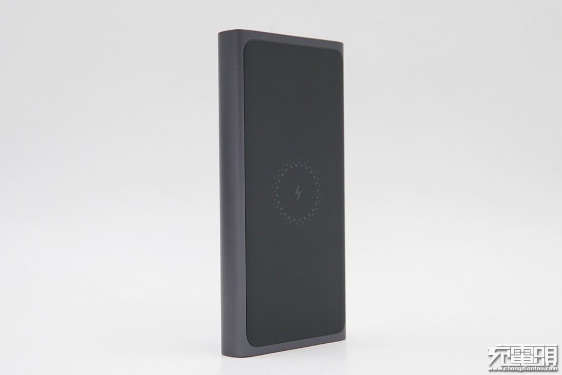 小米无线充电宝10w和30w如何选择,小米充电宝20000毫安50瓦拆箱