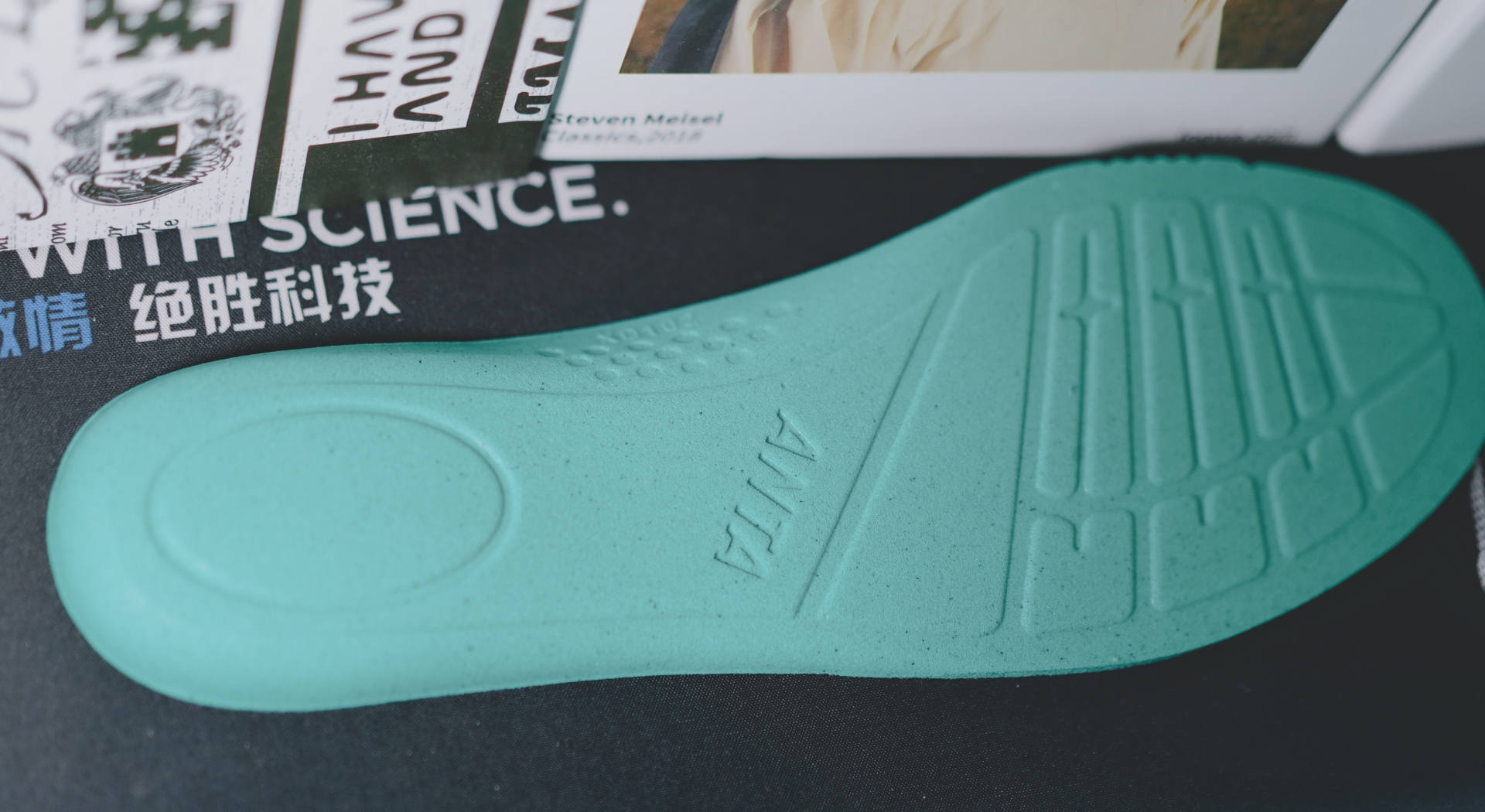 安踏咕咚联名怎么样,咕咚关联跑鞋