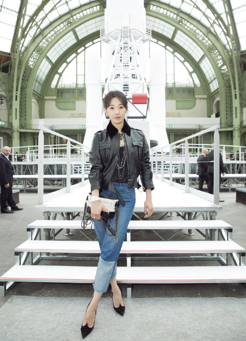 戚薇李承铉黄色衣服 (李承铉戚薇黄色衣服)