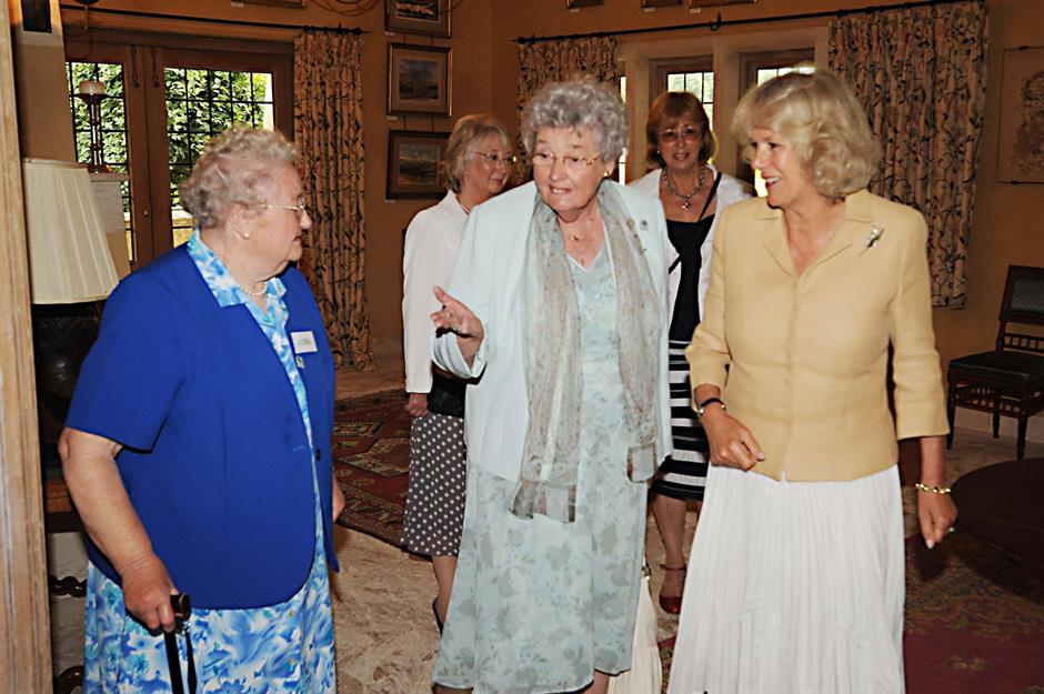 当王室成员打开大门在家里拍照时,我们才终可以一睹他们的豪宅