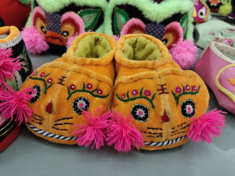 少数民族服装与服饰传承,儿童传统服饰