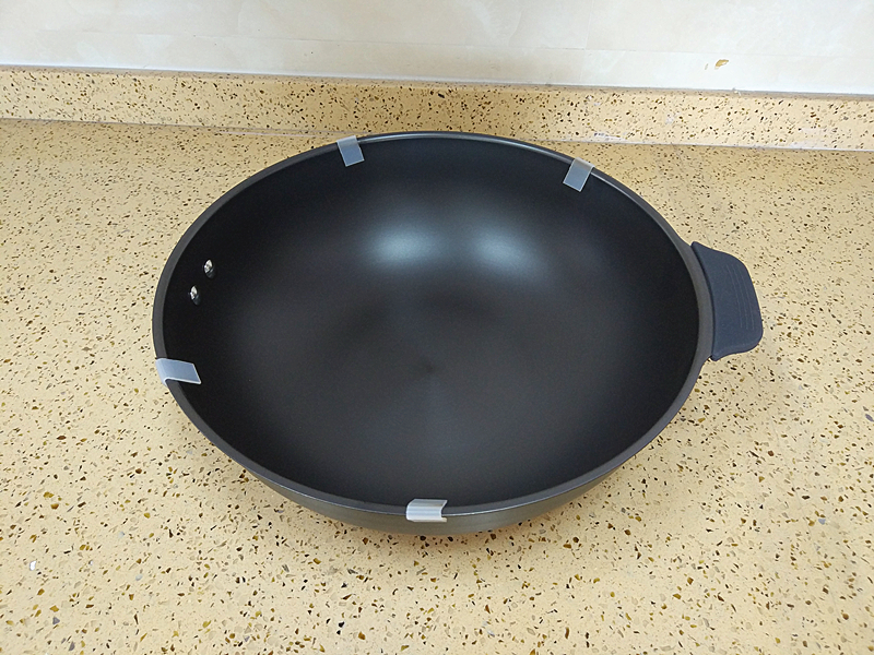 纯钛无油烟炒锅,无涂层无油烟铁炒锅