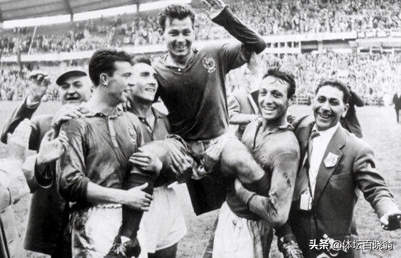 梅西足坛10大绝杀经典时刻图片,梅西30大不可思议的足球瞬间