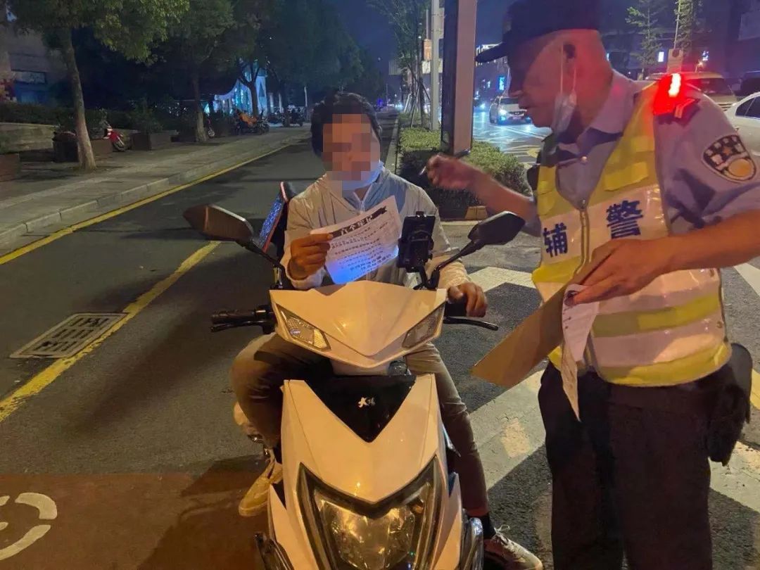 捂住钱袋子防诈宣传,严防网诈捂紧钱袋