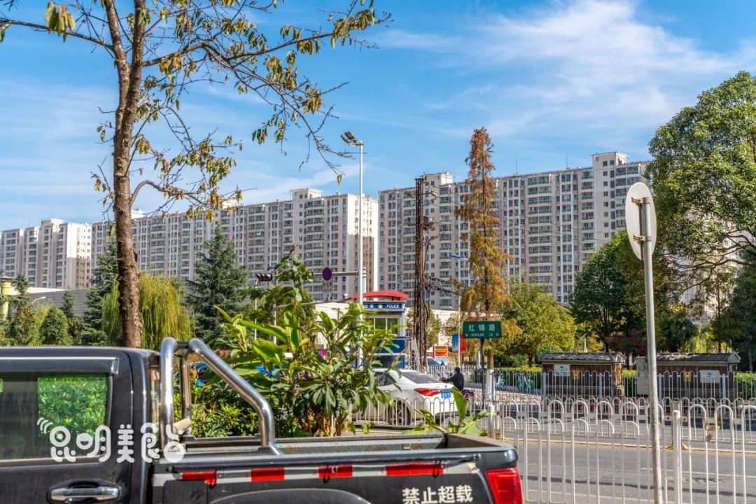 昆明每天卖的最好的美食,昆明每天卖几百桌的街边美食