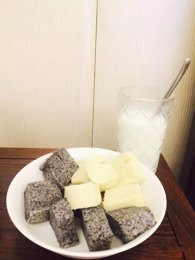 嗲到心窝里！让上海人牵肠挂肚的12家糕点店