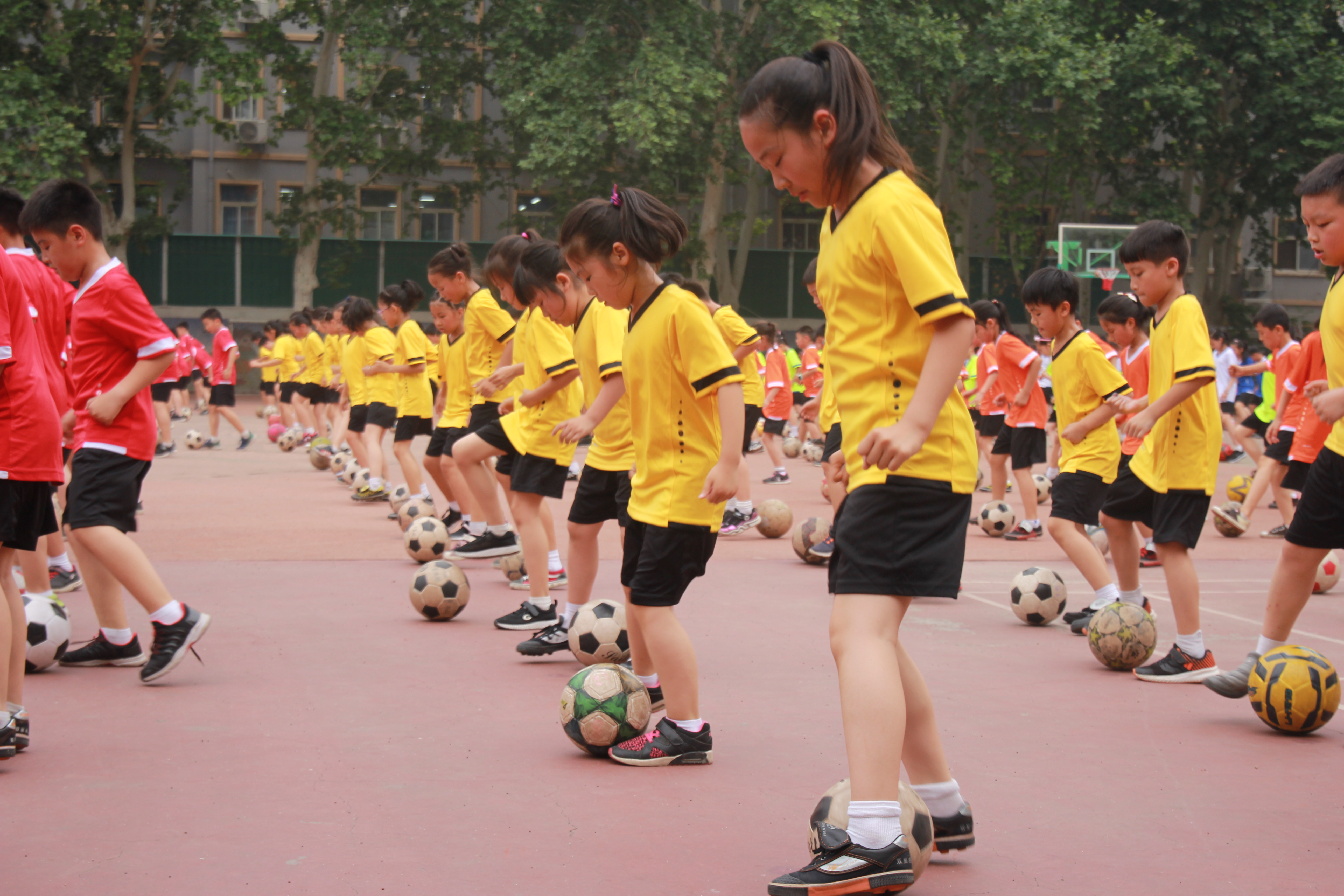 在双减政策下校园足球发展的意义,河南四有