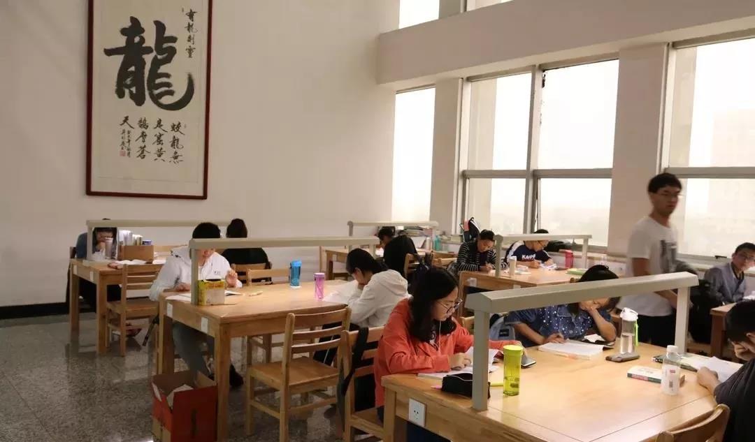 陕西超壕大学：宿舍自带电梯，落地窗、自助浴室、洗衣房配备豪华！