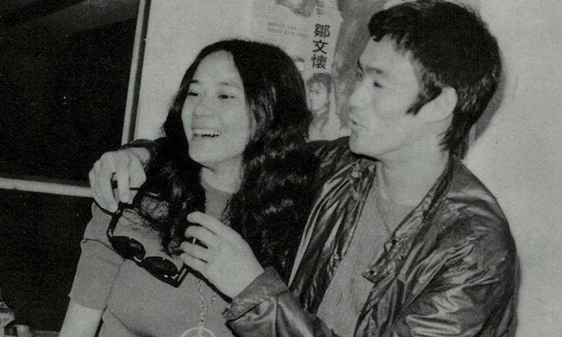 李小龙传奇打黑社会老大,李小龙传奇第一次打倒黄皮小子