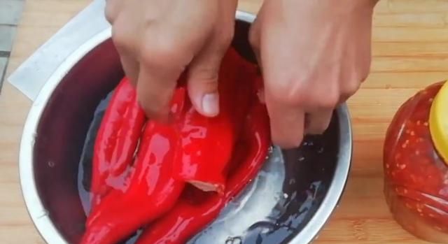 剁椒酱太咸蒸鱼料汁的调法,剁椒酱太咸了可以油炸吗