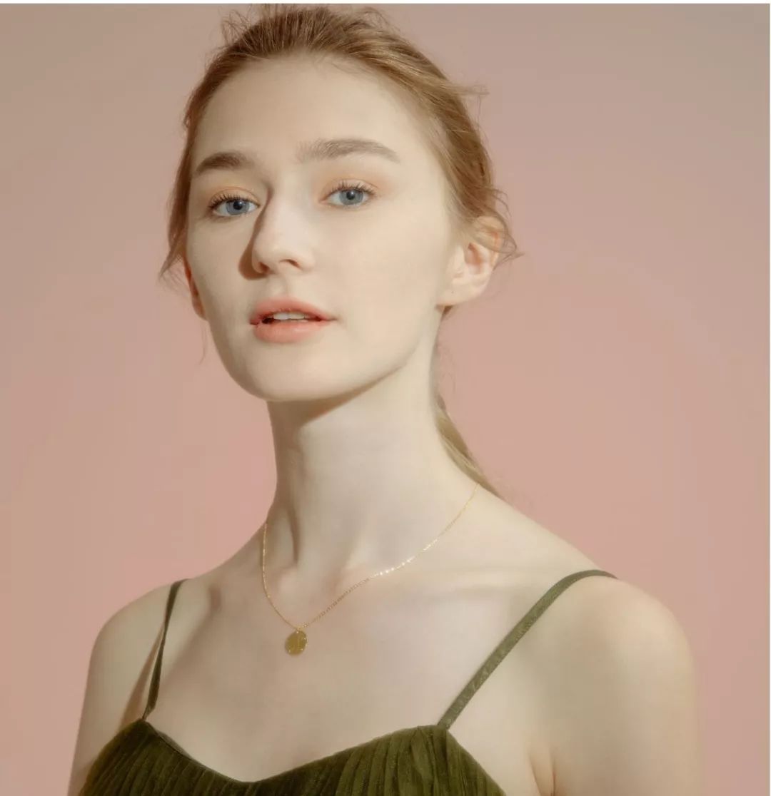 陈都灵绝美穿搭,陈都灵最新穿搭图