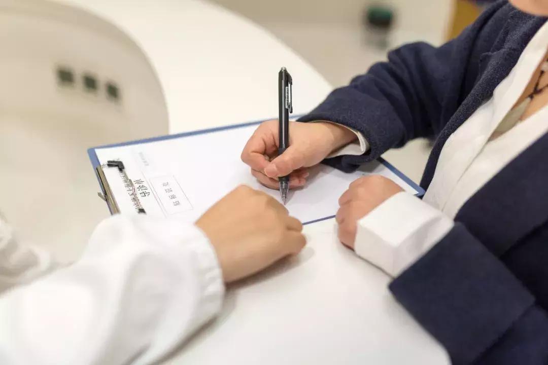 白大褂高血压青春期高血压常见吗,一进医院血压就飙升怎样解决