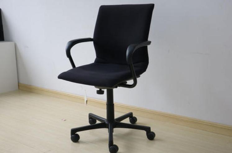 国人都爱坐的这椅子,或会爆炸起火,有人因此死亡,威力堪比*弹炸**