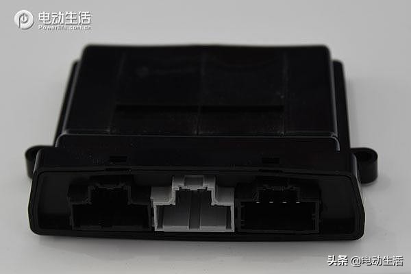 零跑t03历史低价,零跑t03官方权益