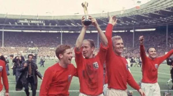 世界足球十大球星排名,世界上足球最强的十大国家