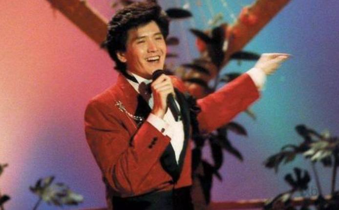 在春晚独唱的歌手的水平,在春晚舞台上唱歌