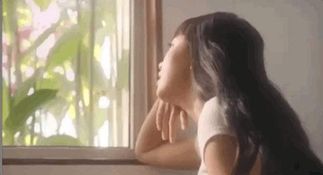 韩国撞脸宋慧乔的年轻女明星,长相甜美撞脸宋慧乔