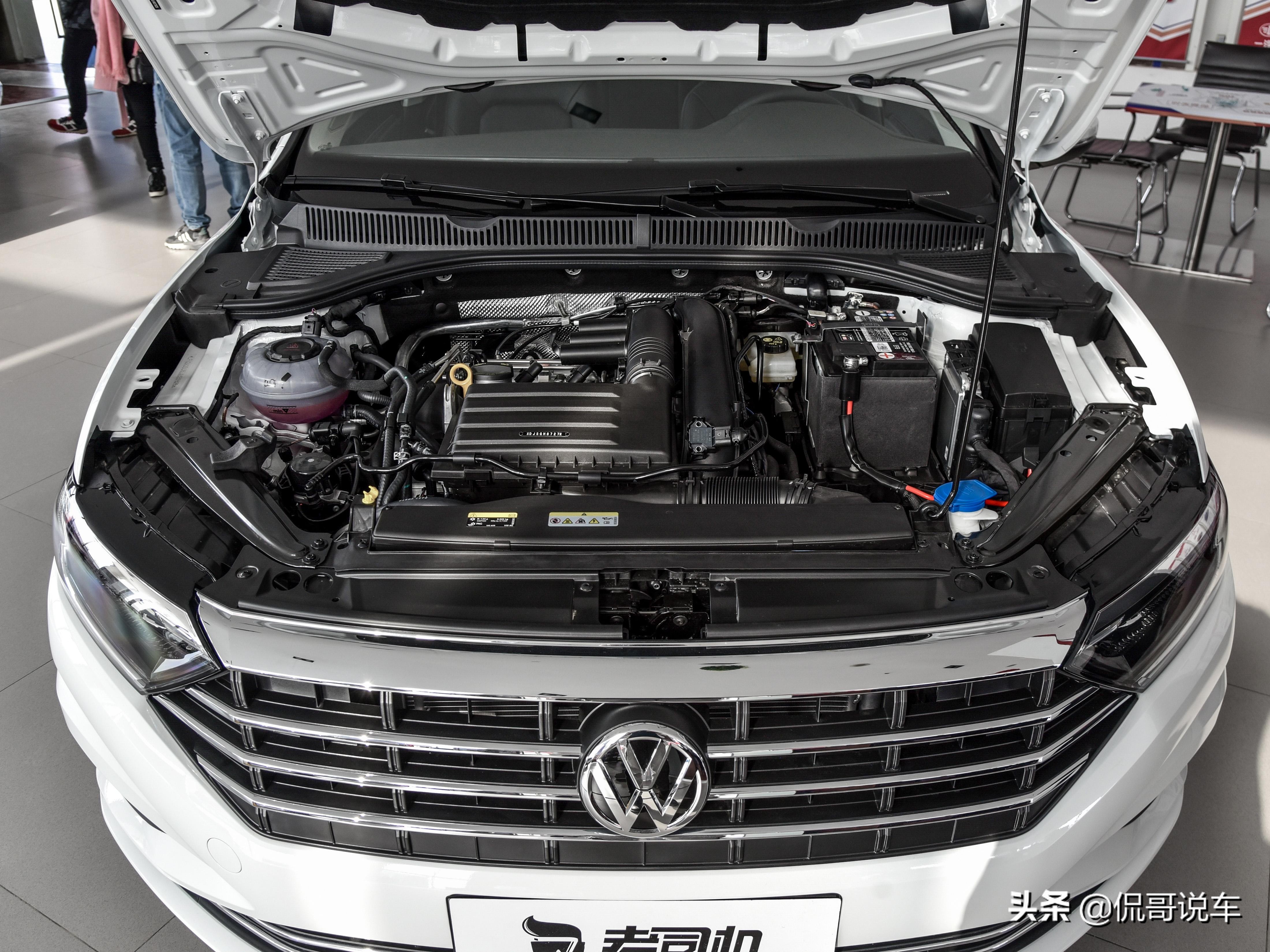 大众速腾16年自动舒适版测评,紧凑型中型车中大型车