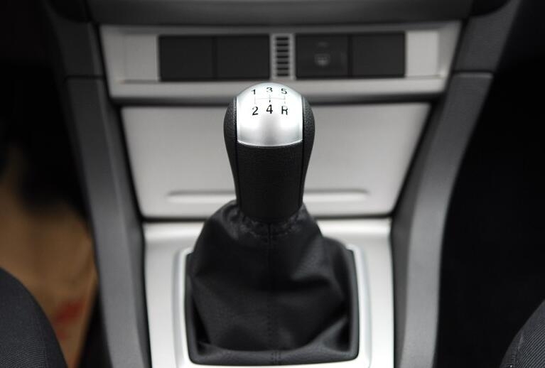 福克斯2012款1.6自动风尚型二手车,代步省油两厢二手车推荐