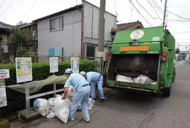 怎么知道你是什么垃圾,你是什么垃圾下一句