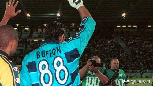 3号球衣前锋,3号球衣的前锋