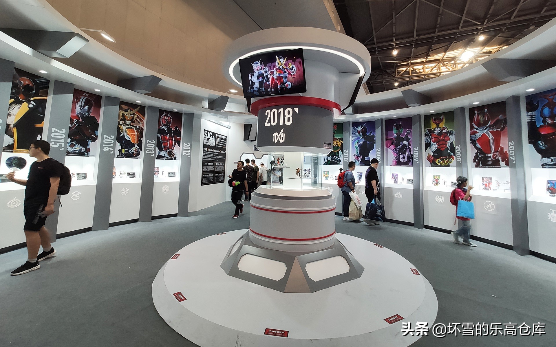 用47张照片带你来看看二次元展CCG上有什么好玩的