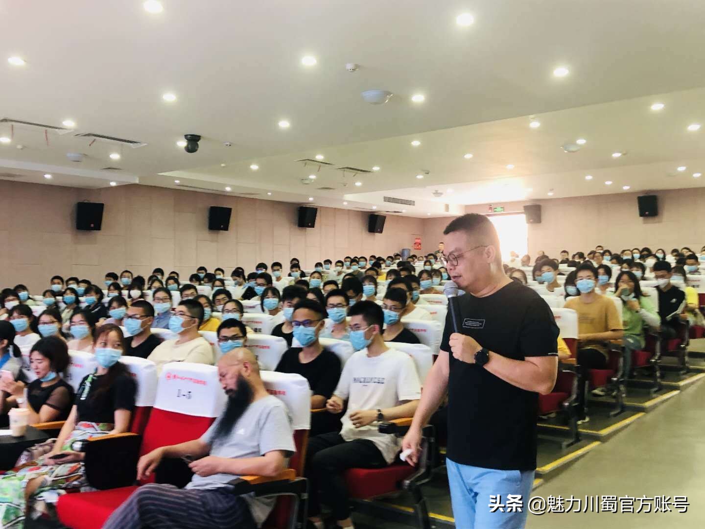 作家走进大学,作家走进校园系列书