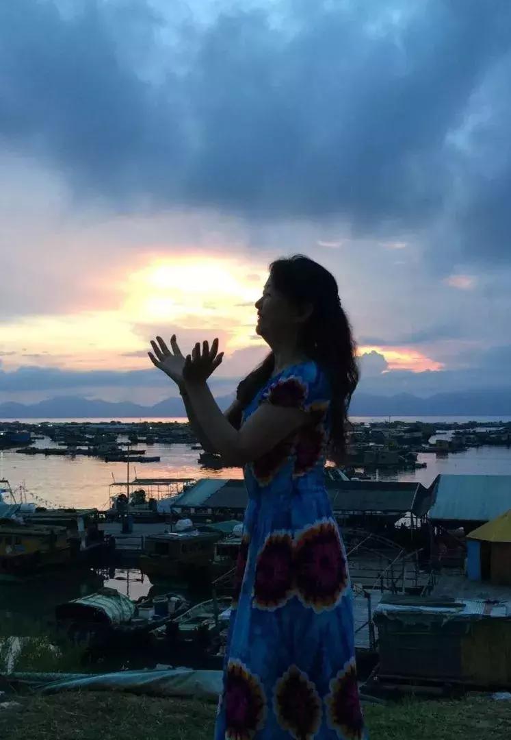 澶у鍑洪棬鏃呮父鎷嶇収濮垮娍鍚堣緫,涓浗澶у澶栧嚭鏃呮父