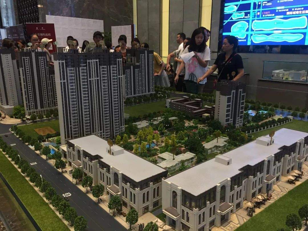 内行人建议买13还是14楼,内行人买房看地段