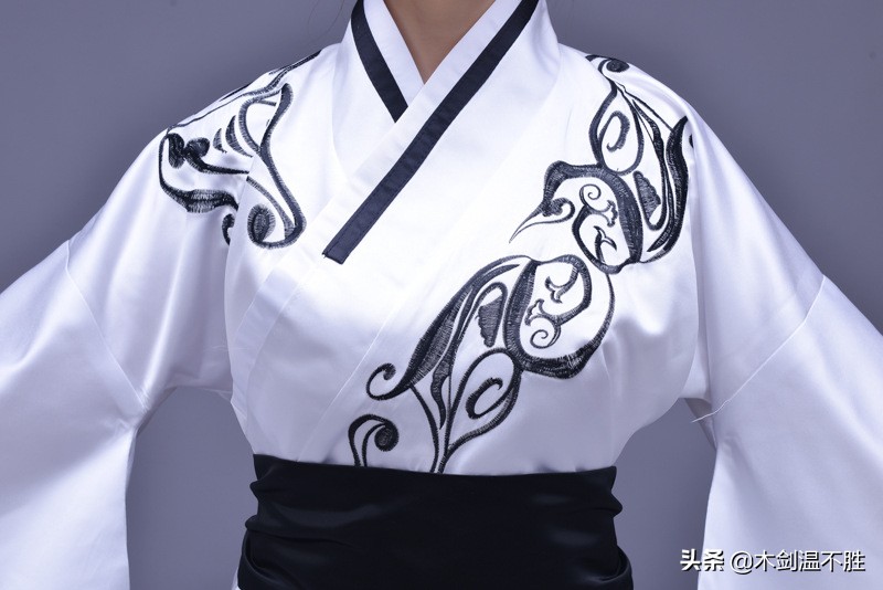 汉族人的传统服饰是汉服么,汉族的传统服装的知识