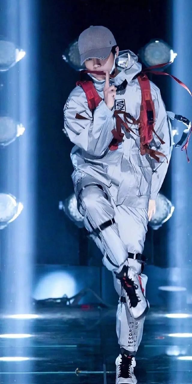 为什么说鹿晗是归国四子,归国四子鹿晗谁演的