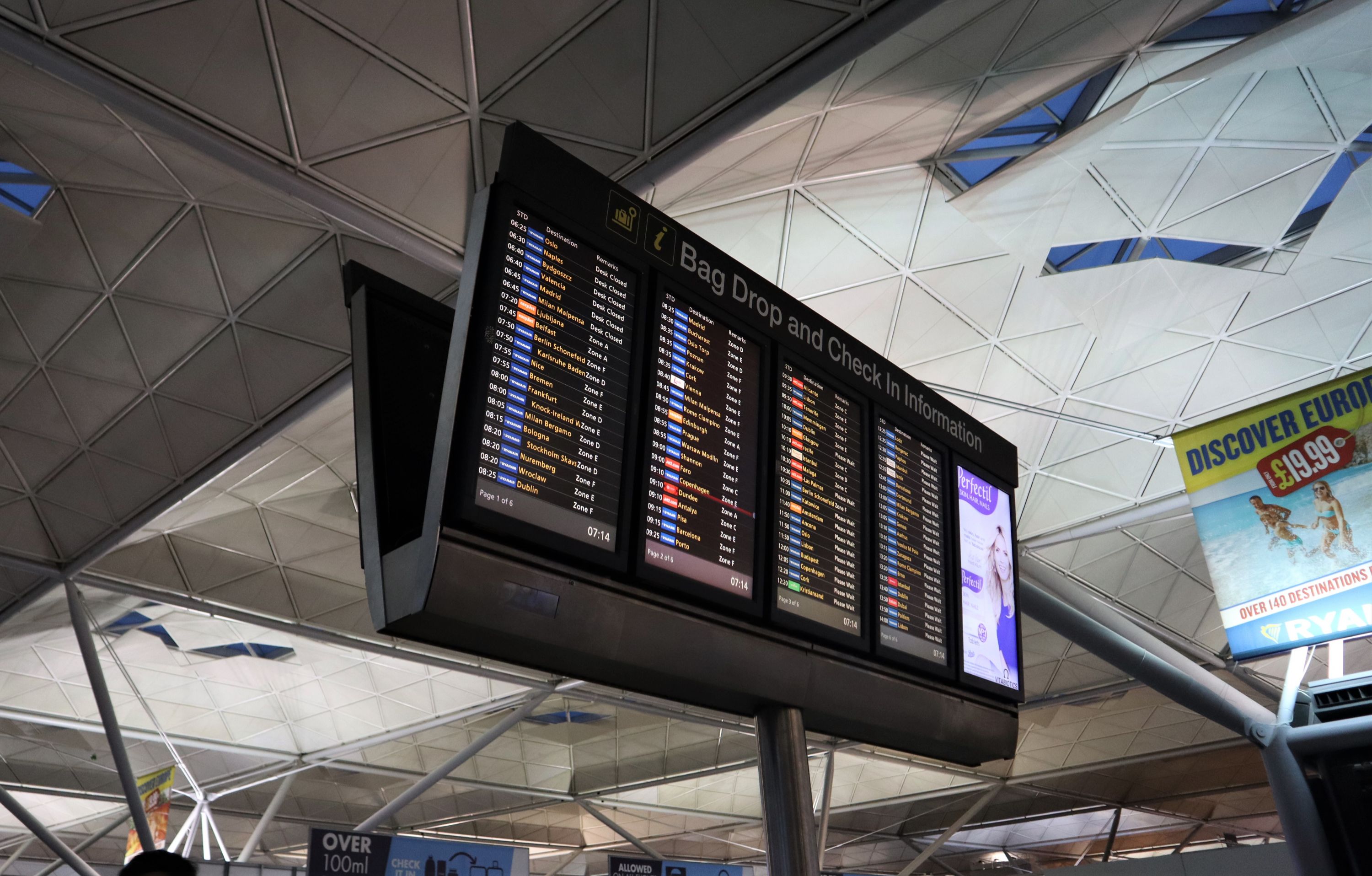 票价100块的欧洲超短线！座椅比国内廉航还窄，坐几分钟都受不了