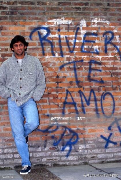 马赛回旋齐达内,马赛回旋马拉多纳齐达内