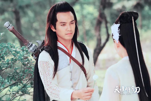 八年后再次重逢知乎结局,天涯明月刀傅红雪知道明月心瞎了