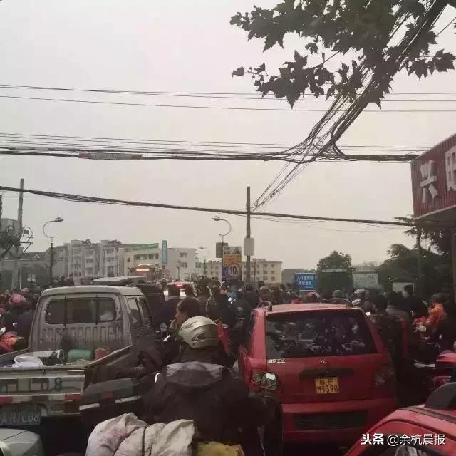 从惠仁家园这里到瓶窑有多远,杭州余杭瓶窑这里有学厨师的吗