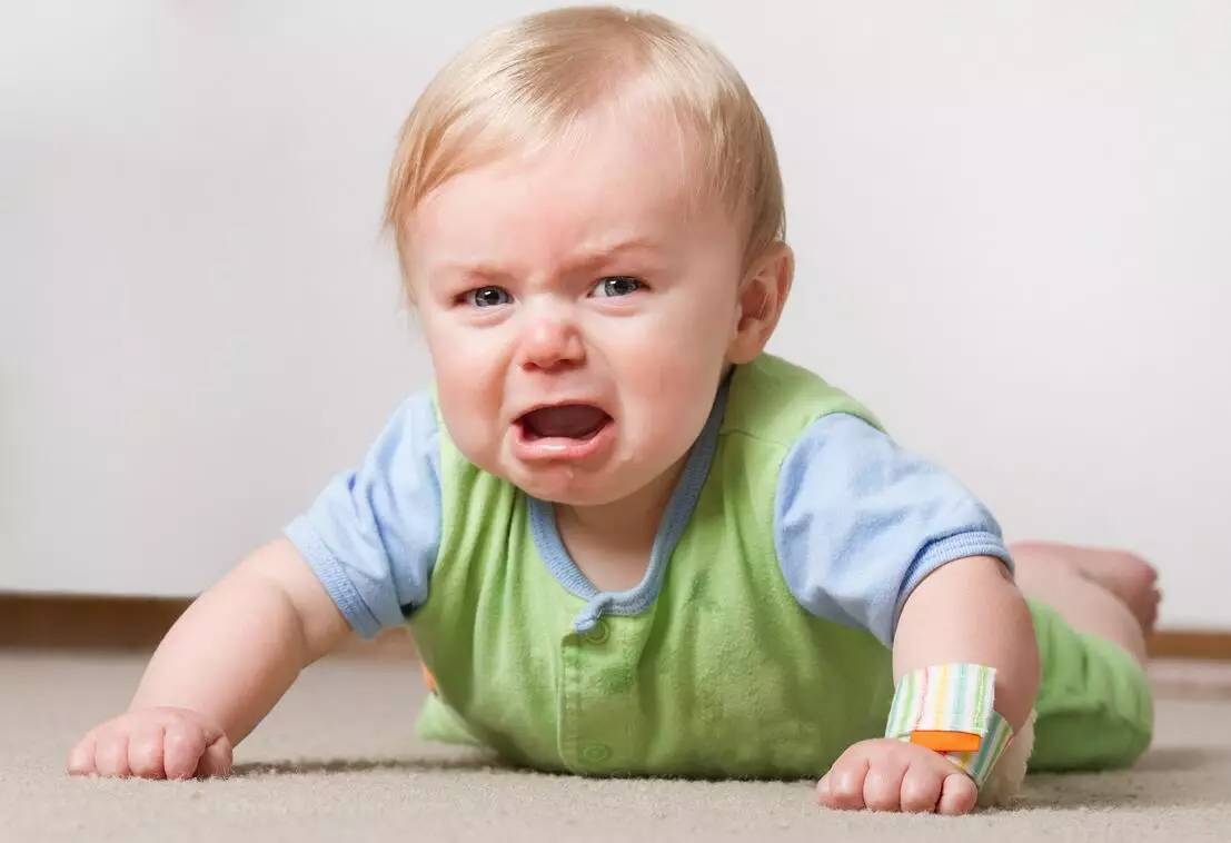 心理学上孩子哭了怎么哄,男孩爱哭也是一件好事