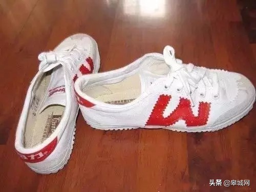 曾经这种衣服在六安夏天人手一件，穿过的都老了