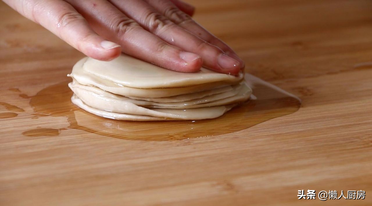 最简单的薄饼皮做法,薄饼的做法用什么面粉