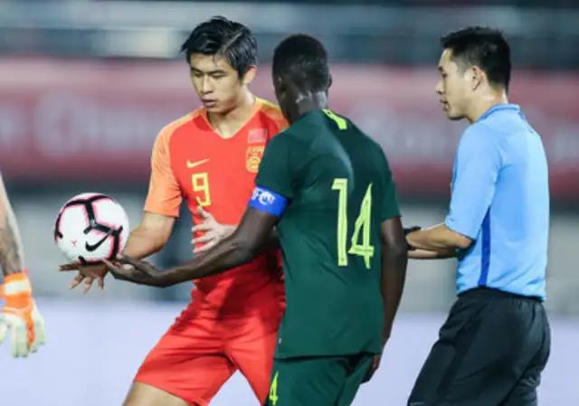 追问国足1:5惨败足球之夜,国足最新消息中国足球队