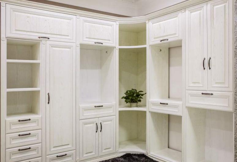 卧室别再这样装做地台,卧室装修就别按老布局了