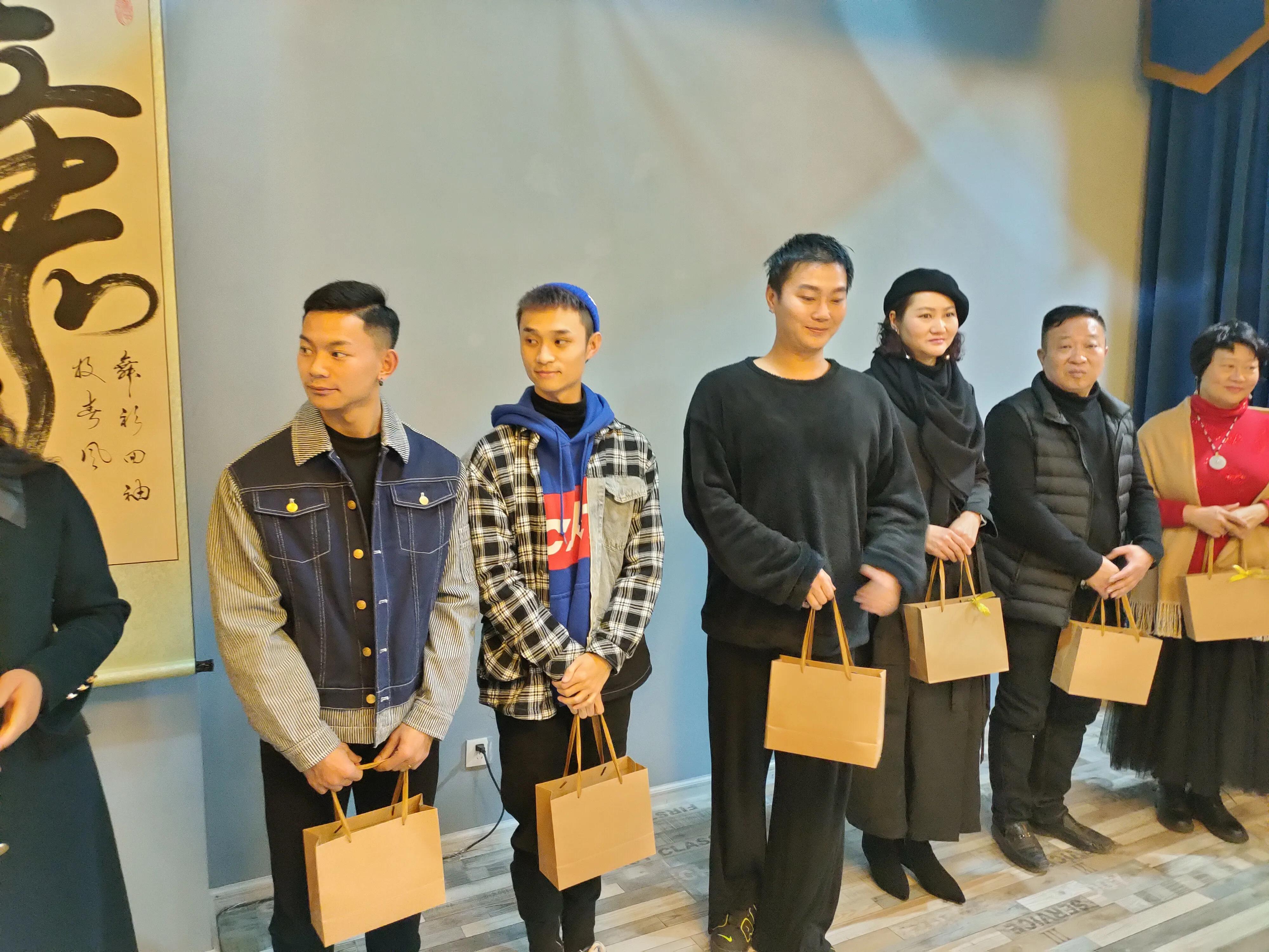 2021年的扭转乾坤的图片,扭转乾坤2020