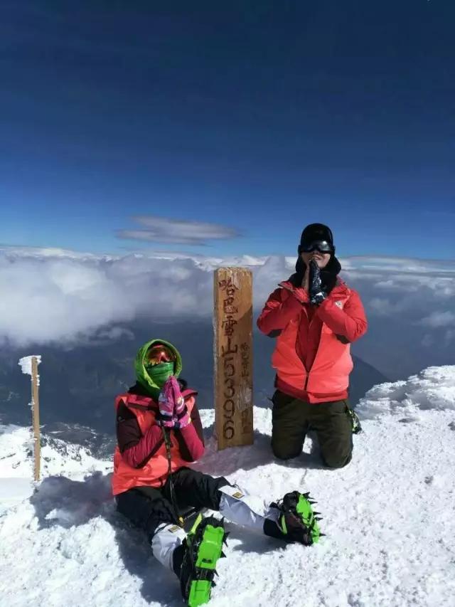 适合新手的人生第一座雪山,人生中的第一座雪山应该爬哪里