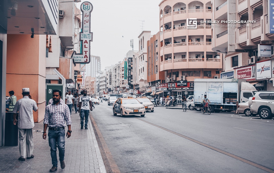 迪拜中国人打工者的真实生活,迪拜繁华城市真实生活