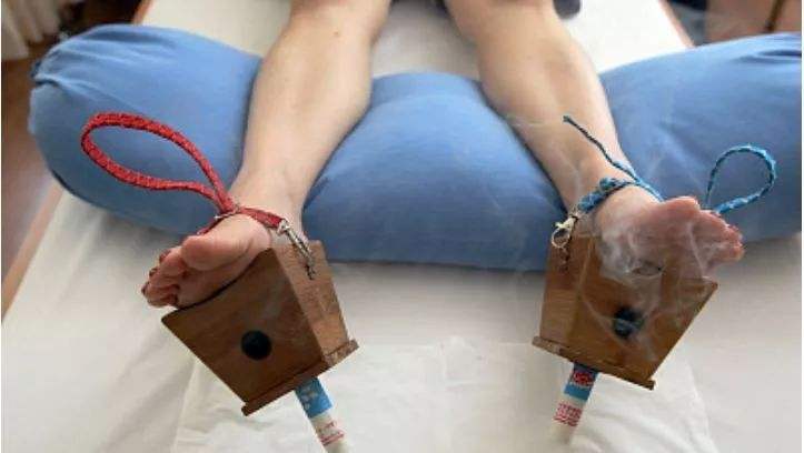 艾灸馆艾灸理疗师工作日常,儿童艾灸最佳时间和禁忌