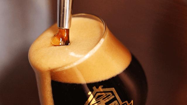 外国人喝中国精酿,外国人喝的真正的精酿