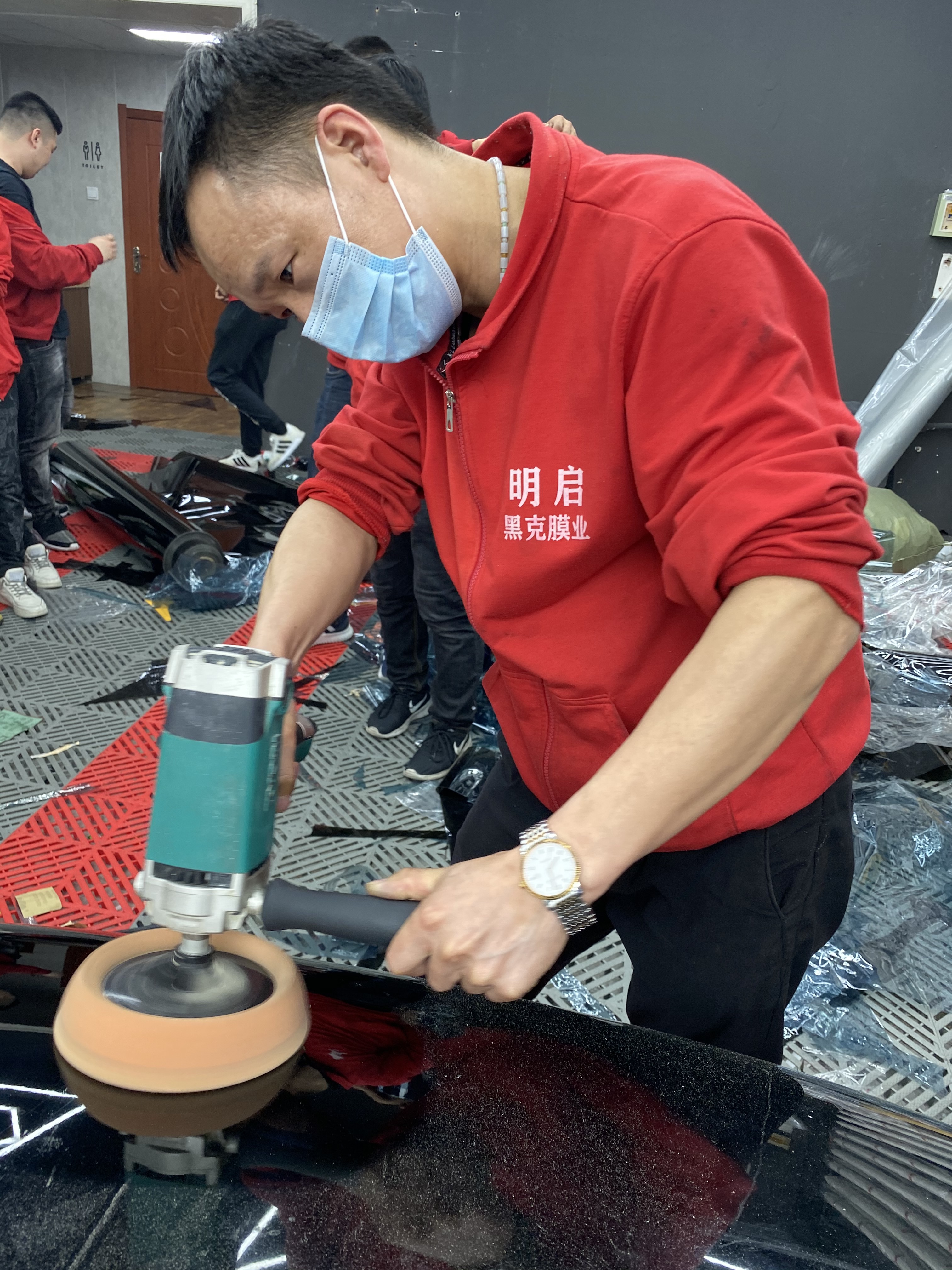 新手如何使用汽车抛光机,水泥抛光机的正确使用方法